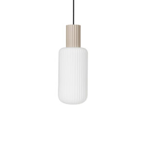 BROSTE COPENHAGEN Lolly loftlampe - hvid opal glas og sand aluminium