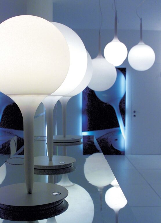 Castore 25 bordlampe, hvid