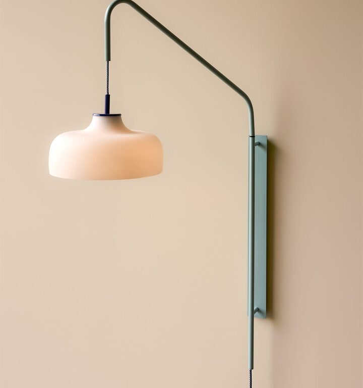 Current væglampe, blå