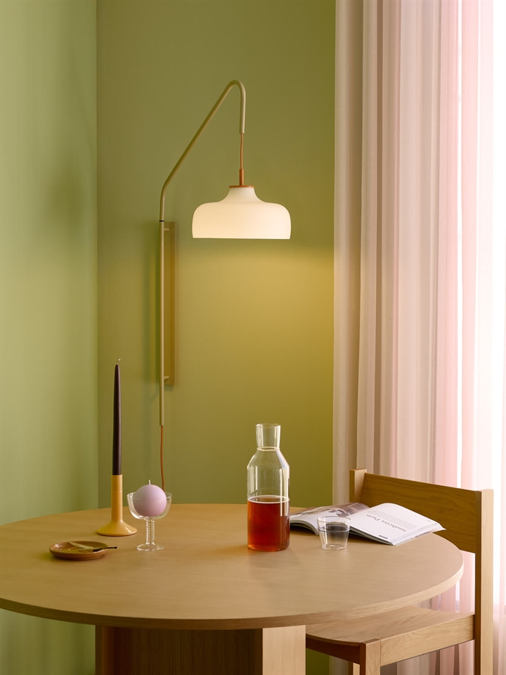 Current væglampe, sand