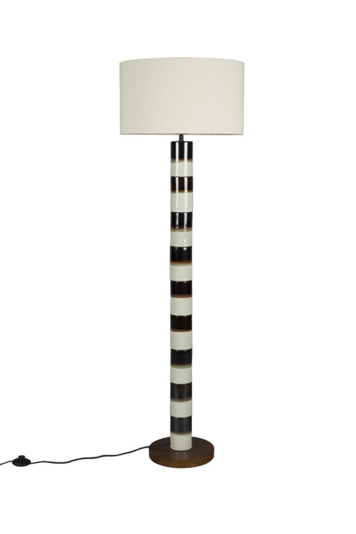 DUTCHBONE Vertigo gulvlampe - beige bomuld, keramik og valnøddetræ