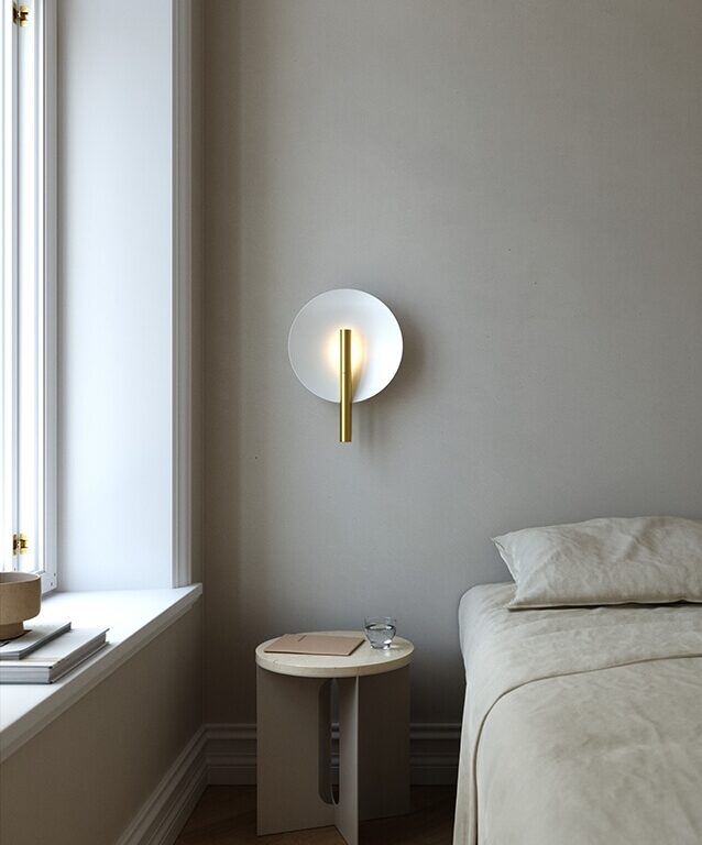 Furiko væglampe, børstet messing