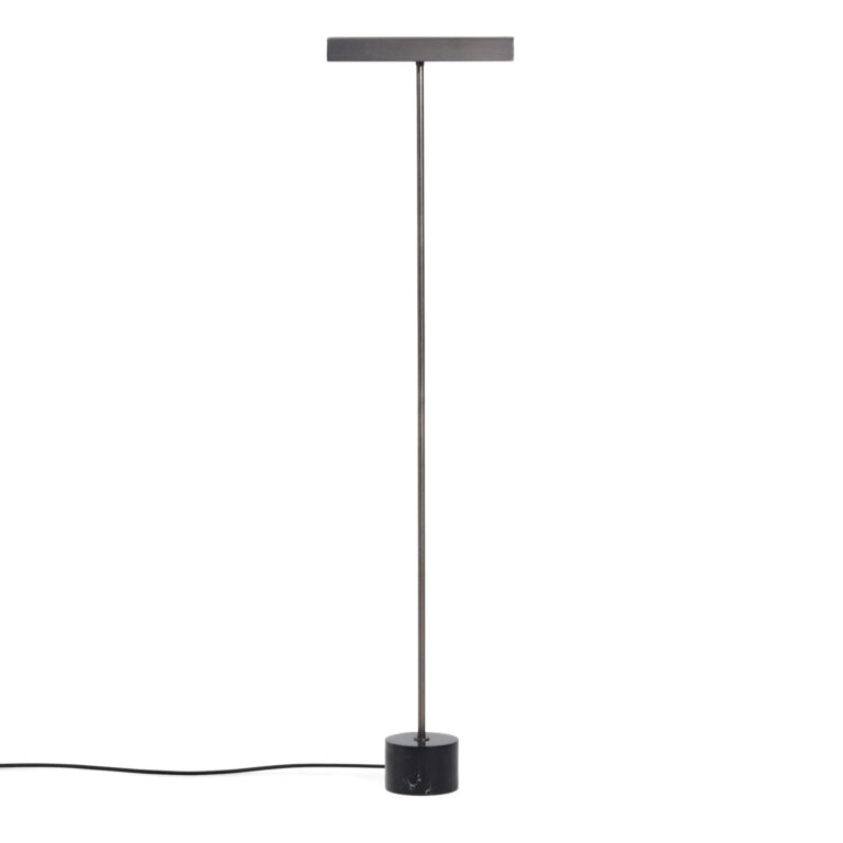 KAVE HOME Lynor gulvlampe - børstet stål med sort marmorfod