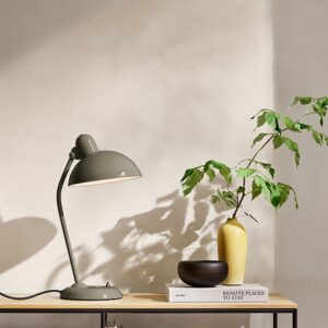 Kaiser Idell 6556-T bordlampe, olive green