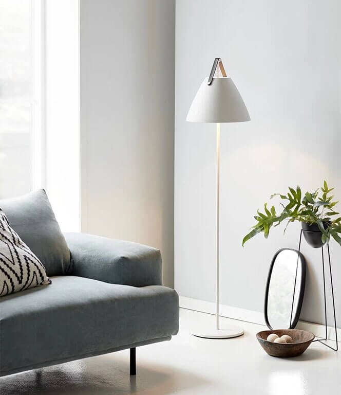 Design For The People Strap Hvid Gulvlampe