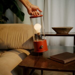 Tala The Muse Portable bordlampe, pomona red